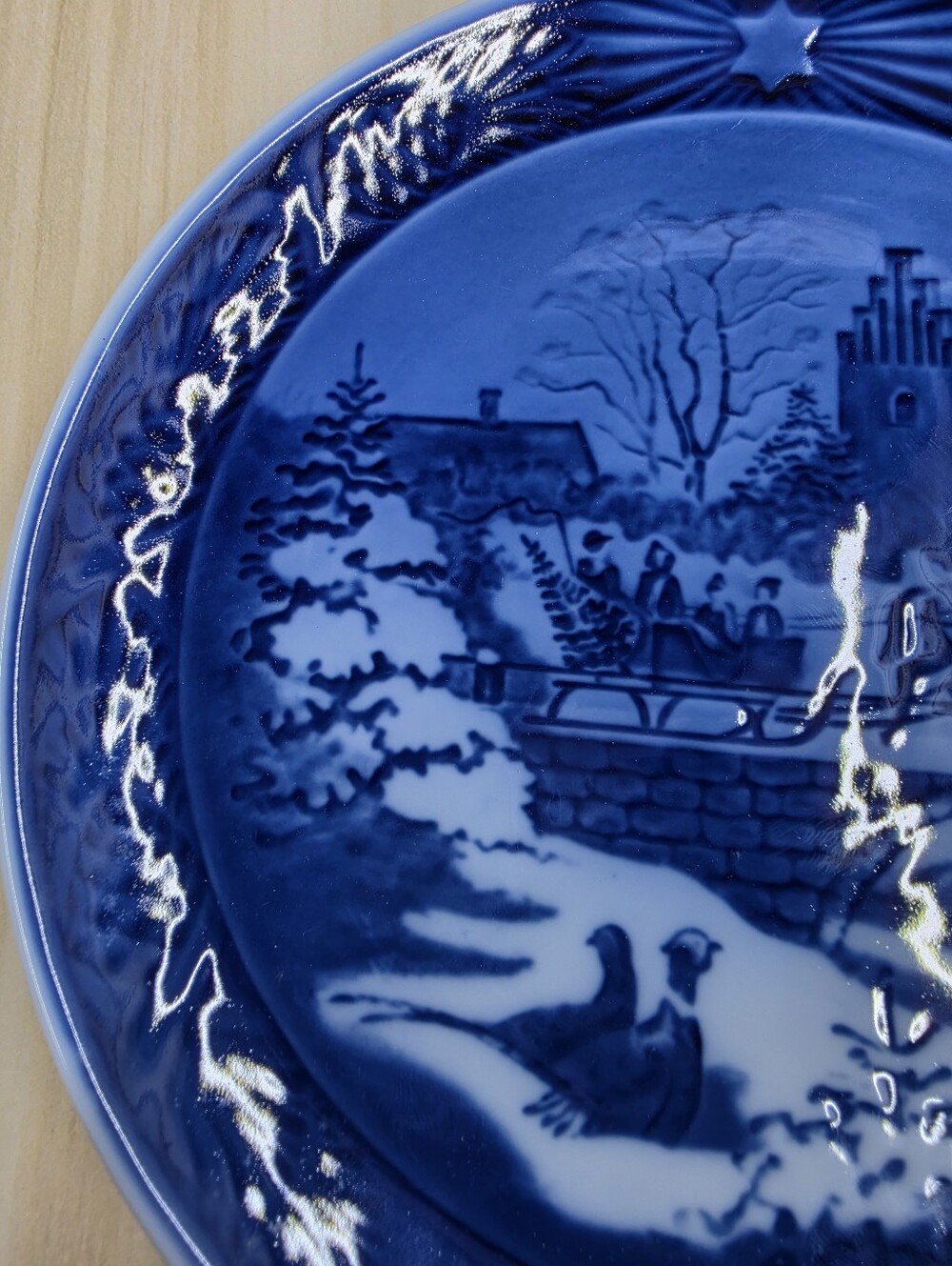 Royal Copenhagen 1999 The Sleigh Ride Annual Christmas Plate Denmark - Picture 7 of 8